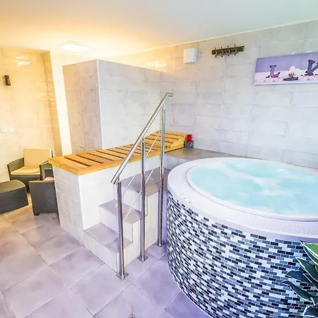 Relaxcentrum Mrkáček Lišov 3*
